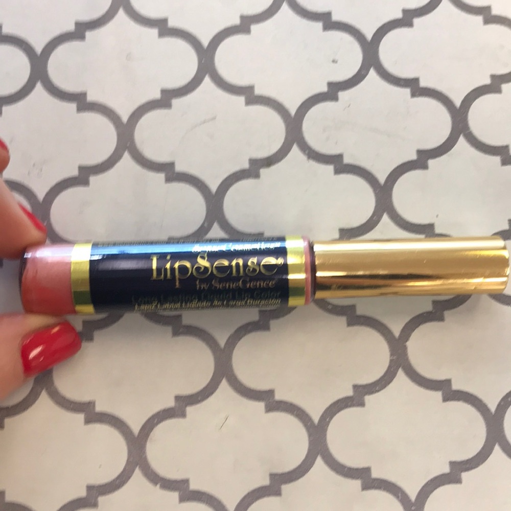 Lipsense